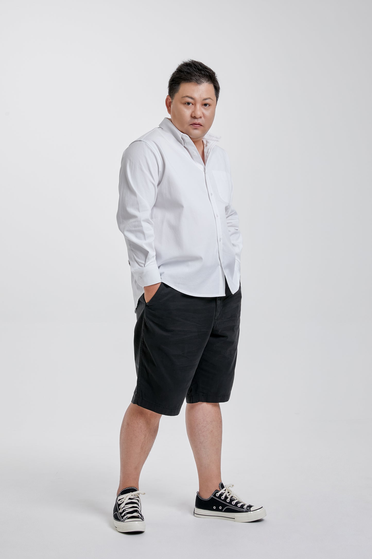 ”見た目のシルエットにこだわった” 長袖Yシャツ