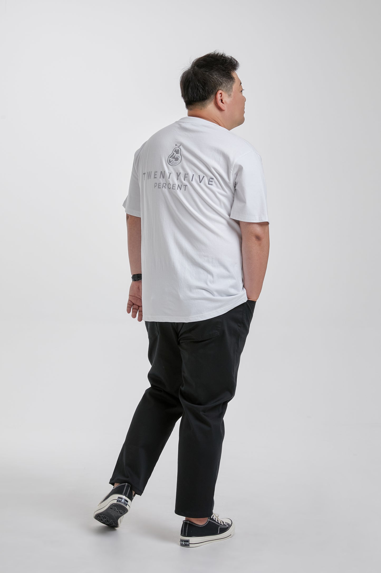 【Recycle】”ECOに対する意識を重視した” VネックTシャツ
